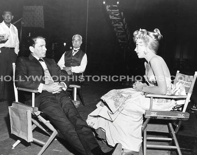 Sinatra & MacLaine[1].jpg